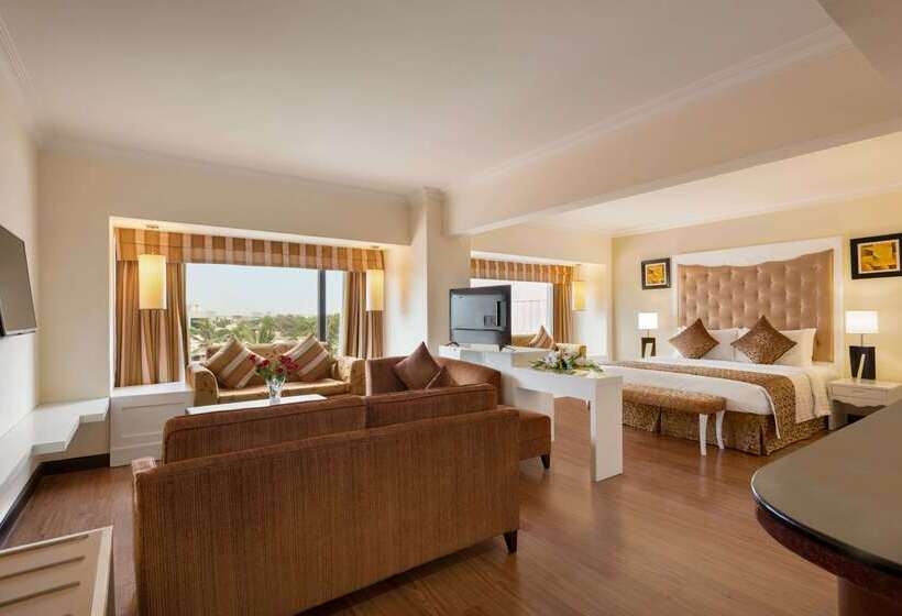 Hotel Ramada Plaza By Wyndham Karachi Airport