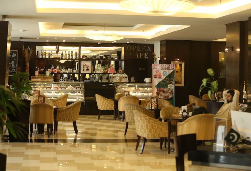 Hotel Ramada Plaza By Wyndham Karachi Airport