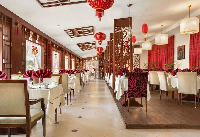 Hotel Ramada Plaza By Wyndham Karachi Airport