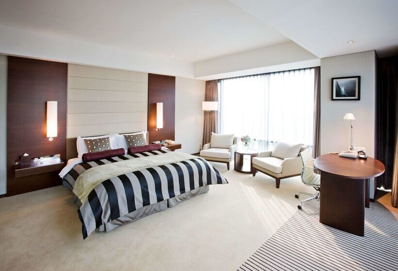 هتل Ramada Plaza By Wyndham Suwon