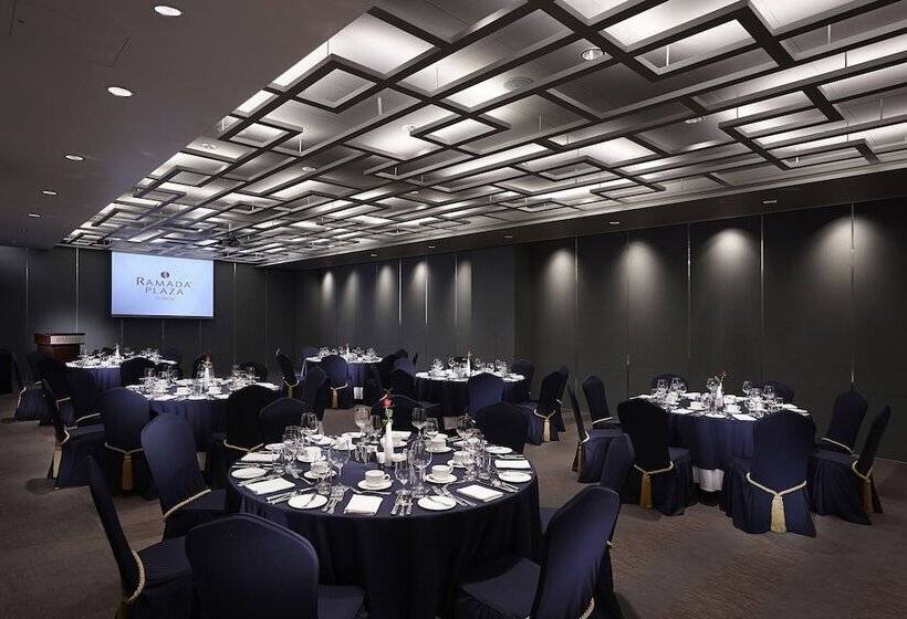 בית מלון כפרי Ramada Plaza By Wyndham Suwon