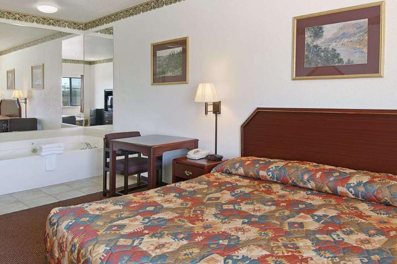 ホテル Red Roof Inn Fort Worth   Saginaw