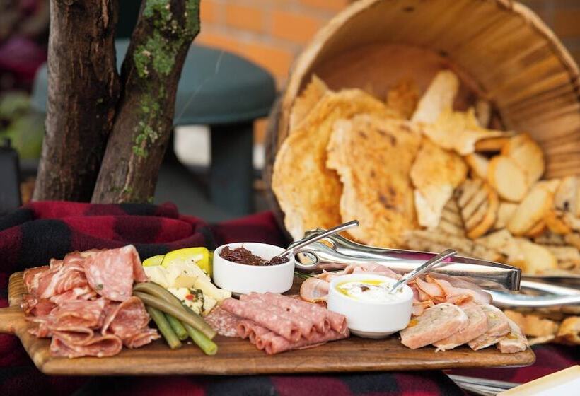 Renaissance Minneapolis Hotel, The Depot