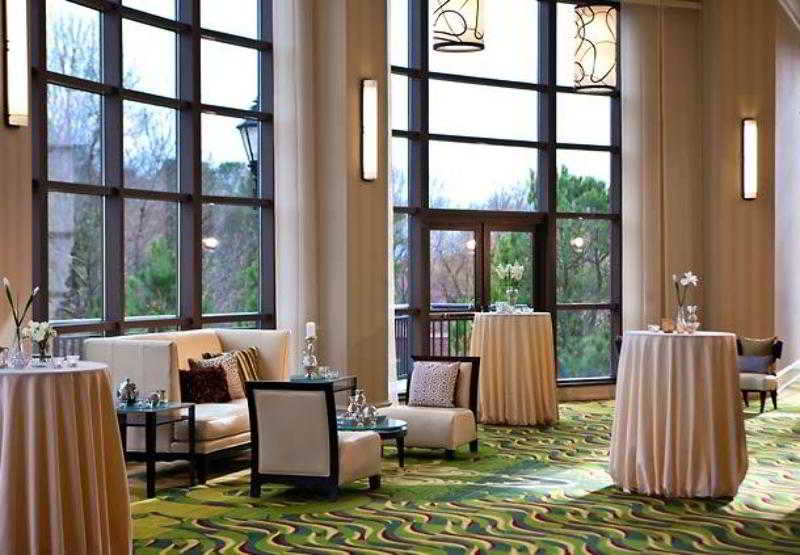 هتل Renaissance Raleigh North Hills