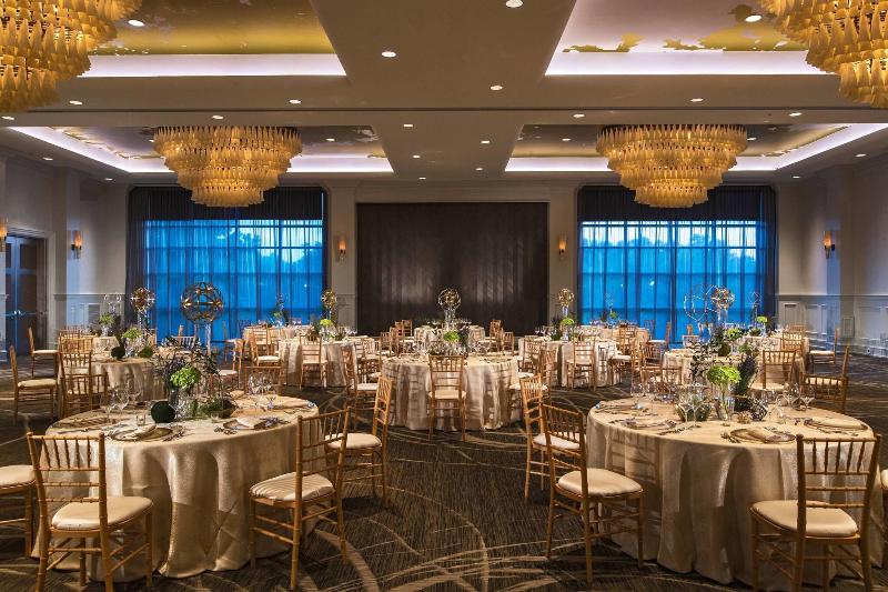 هتل Renaissance Raleigh North Hills