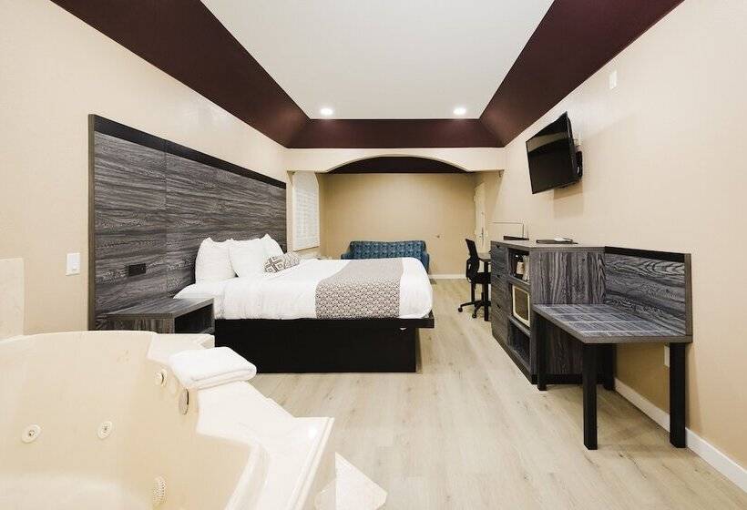 בית מלון כפרי Sapphire Inn & Suites