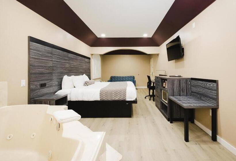 בית מלון כפרי Sapphire Inn & Suites