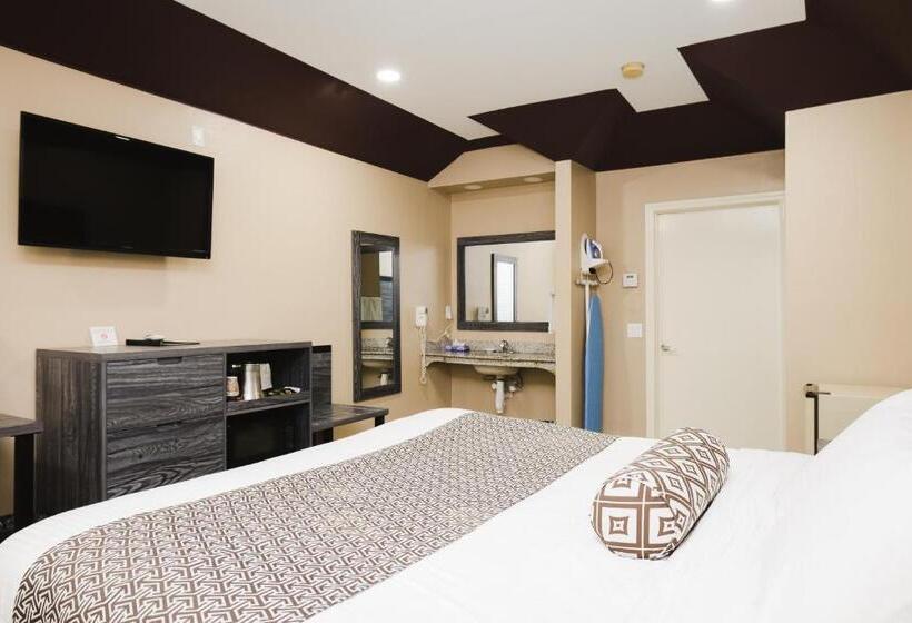 בית מלון כפרי Sapphire Inn & Suites