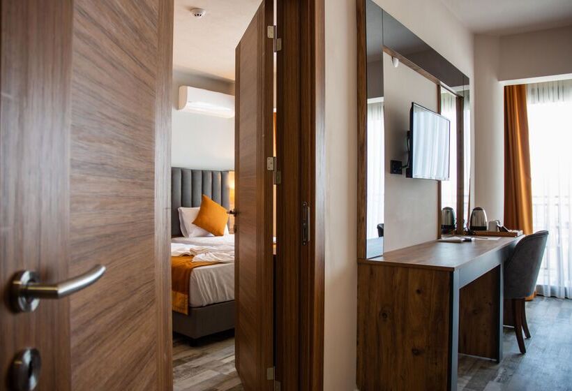 호텔 Sempati Halici