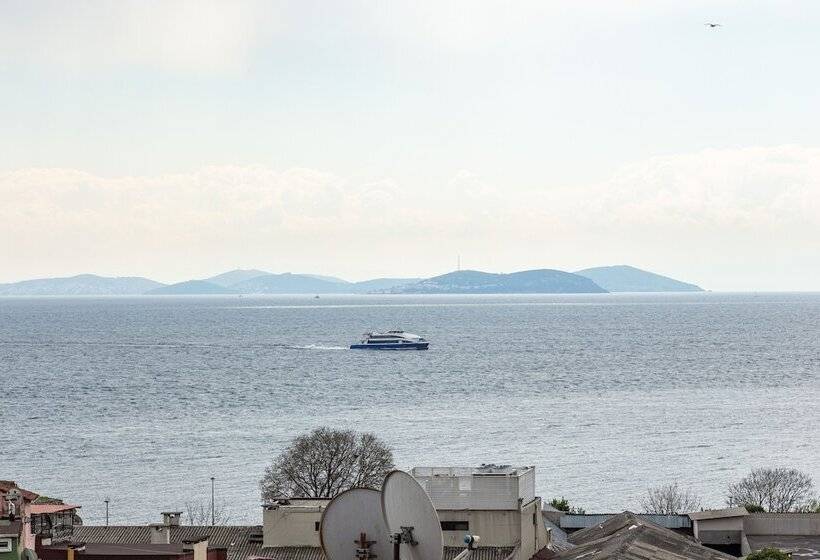 Seraglio Hotel & Suites