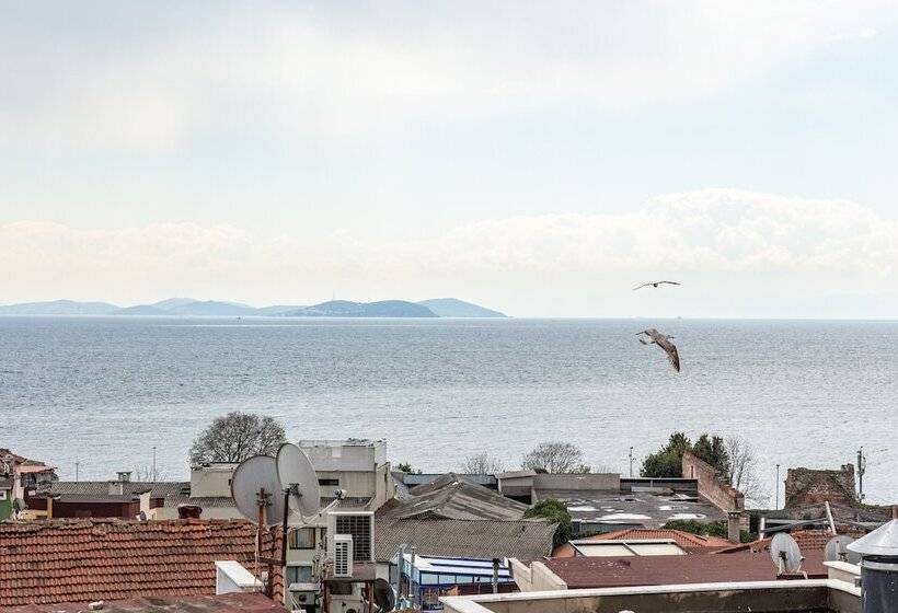 Seraglio Hotel & Suites