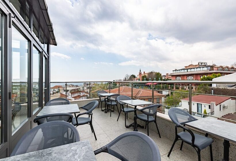 Seraglio Hotel & Suites