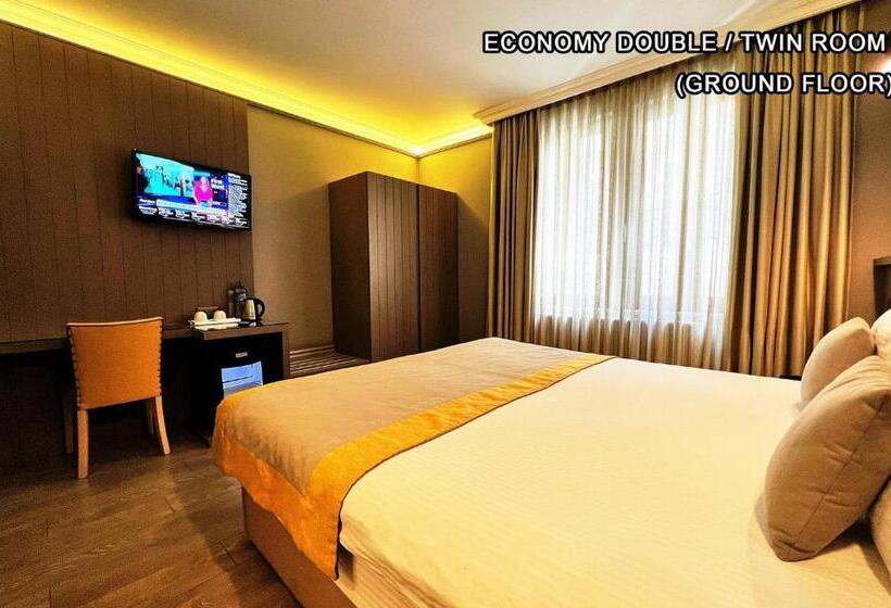 Seraglio Hotel & Suites