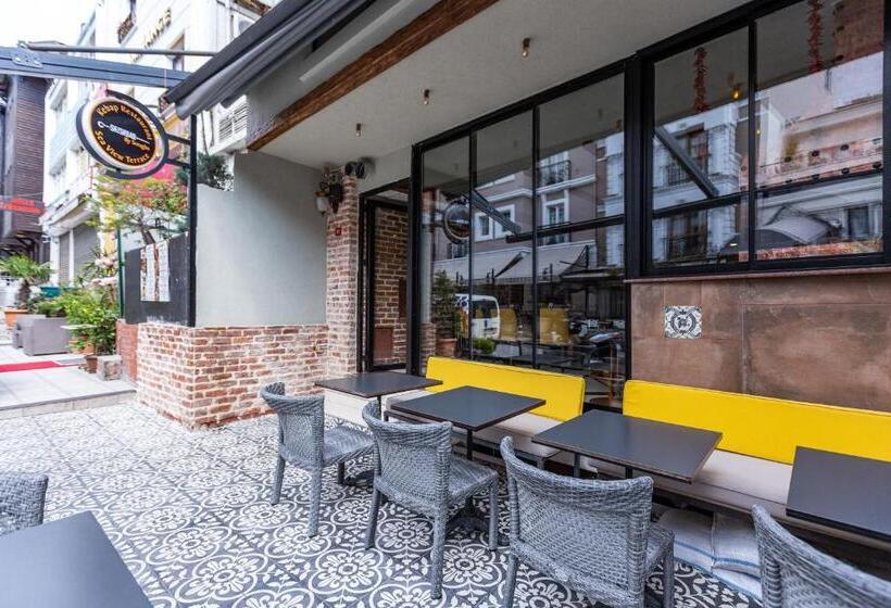 Seraglio Hotel & Suites