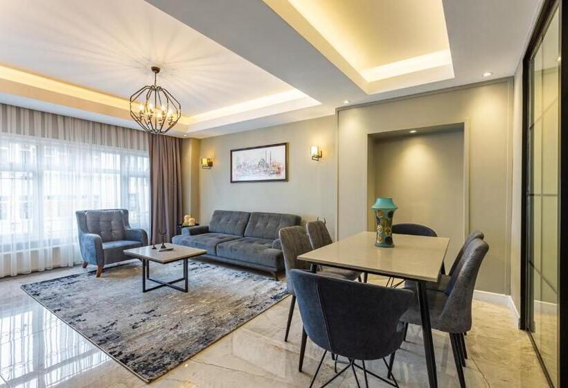 Seraglio Hotel & Suites