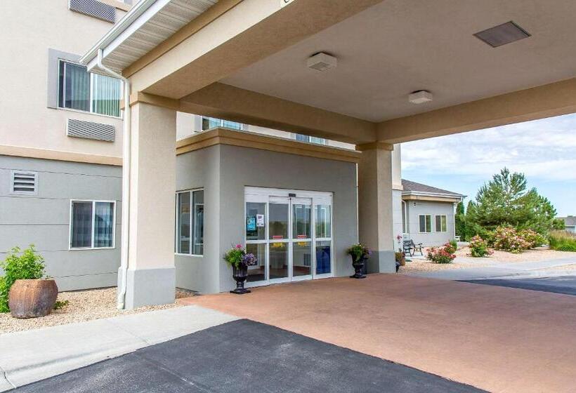 בית מלון כפרי Sleep Inn & Suites