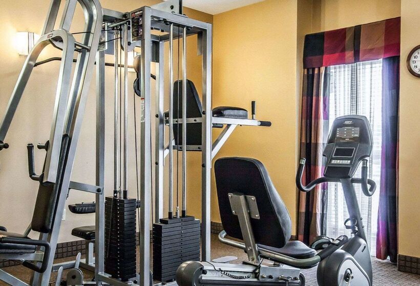 Отель Sleep Inn & Suites