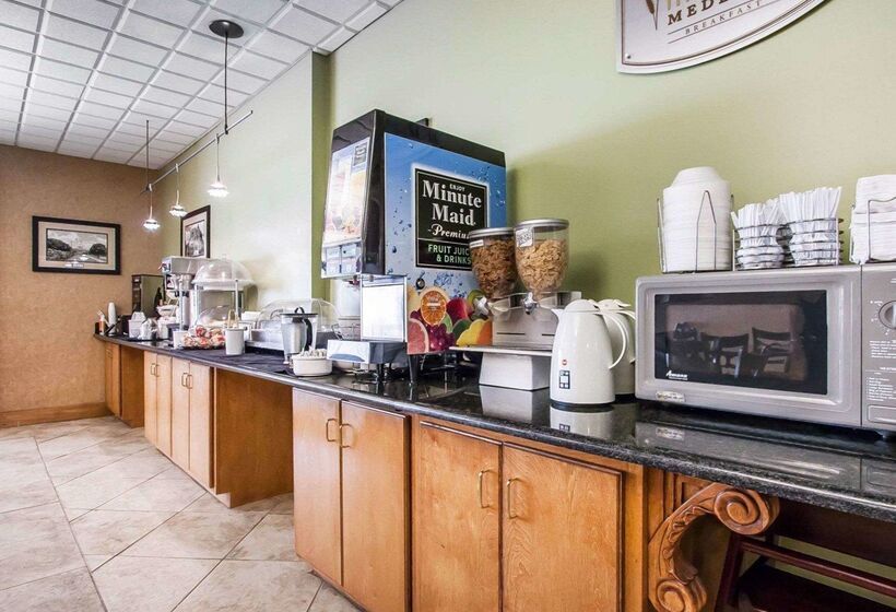 Отель Sleep Inn & Suites