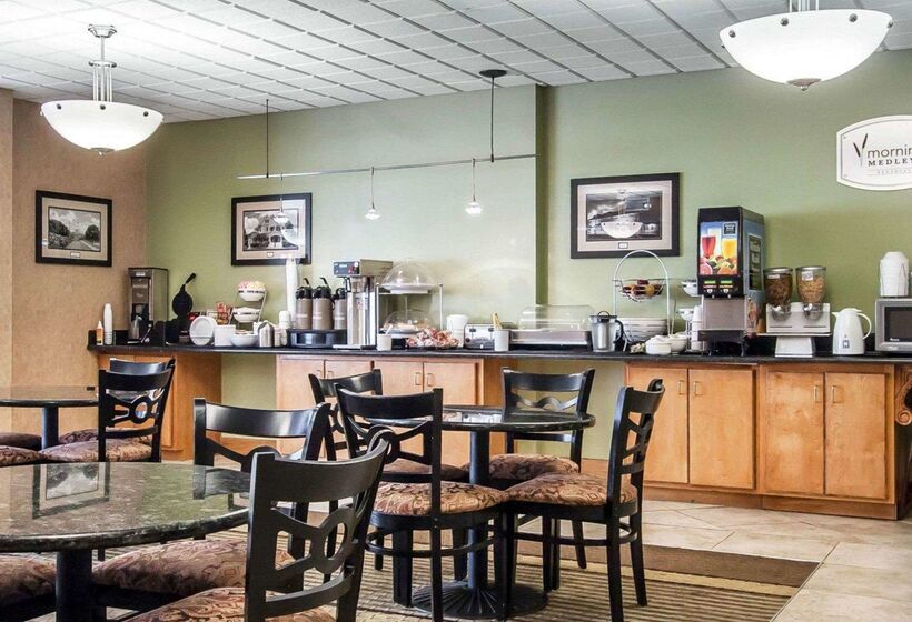 Отель Sleep Inn & Suites