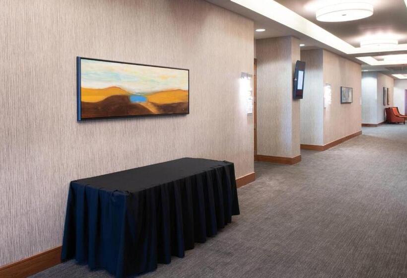 هتل Springhill Suites By Marriott Las Vegas Convention Center
