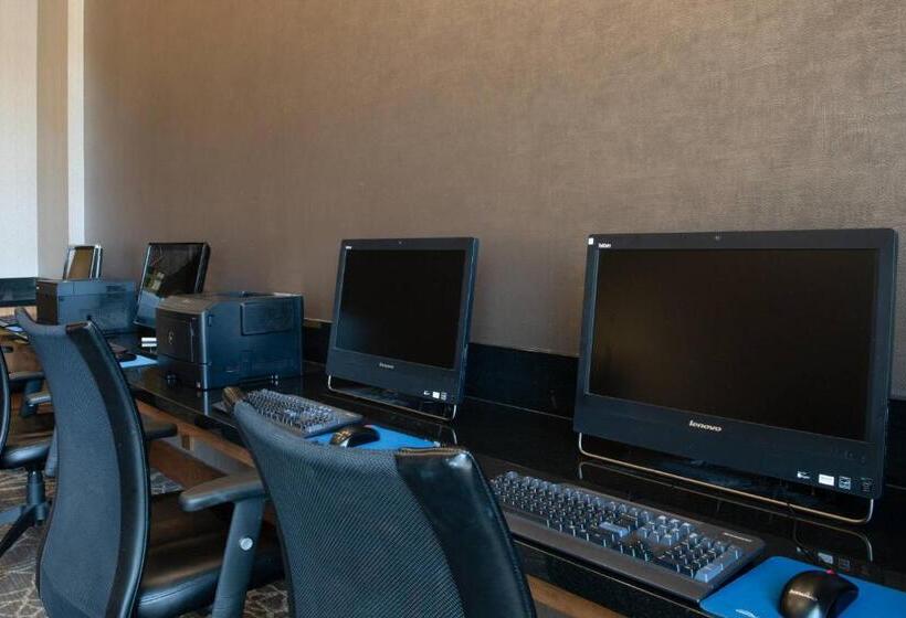 בית מלון כפרי Springhill Suites By Marriott Las Vegas Convention Center