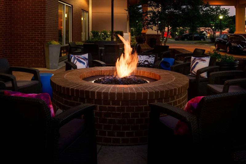 هتل Springhill Suites Durham Chapel Hill