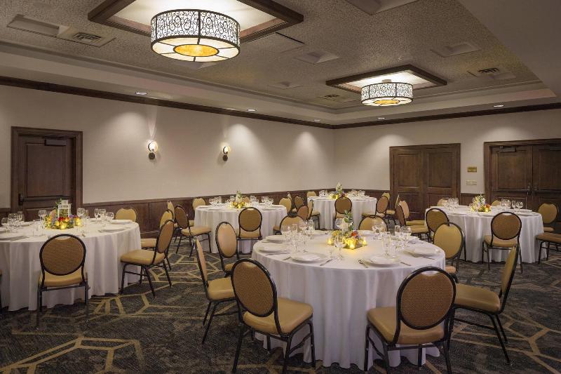 Отель Springhill Suites Napa Valley