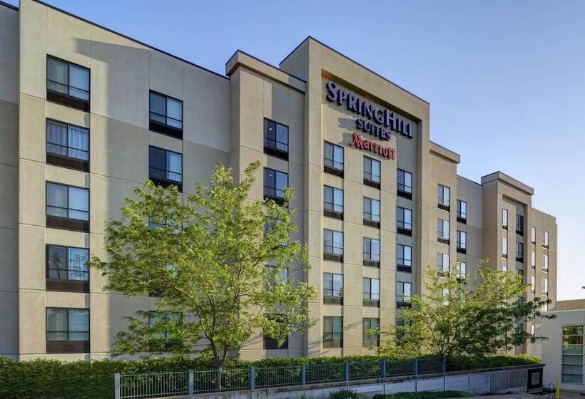 فندق Springhill Suites St. Louis Brentwood