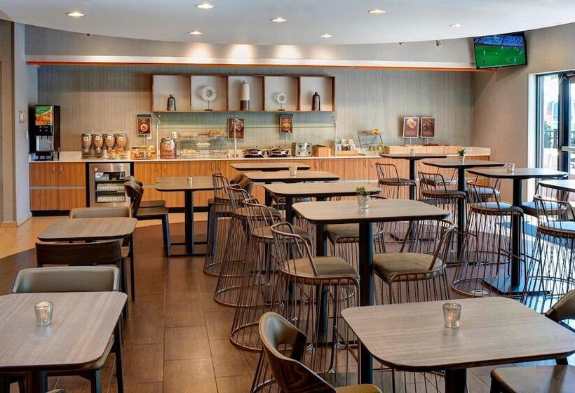 فندق Springhill Suites St. Louis Brentwood