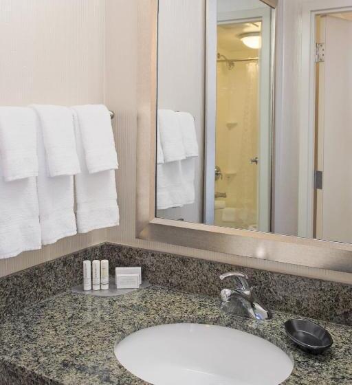 בית מלון כפרי Springhill Suites By Marriott Virginia Beach Oceanfront