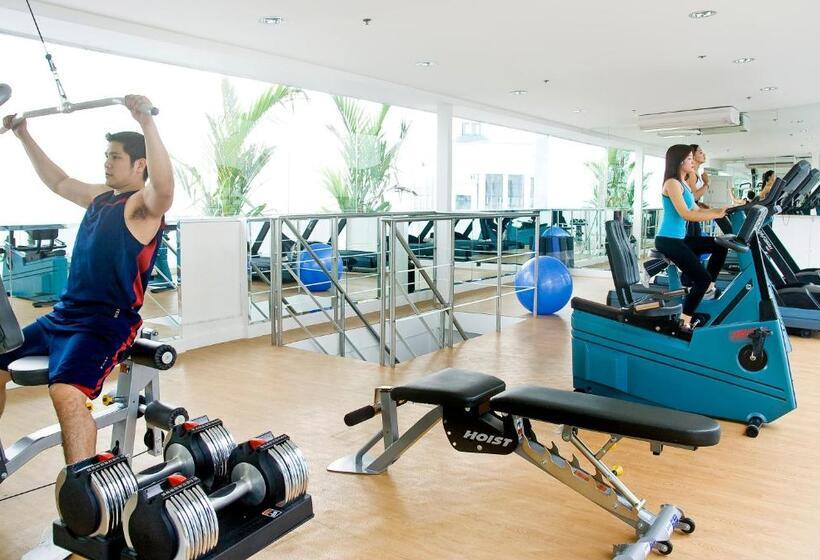 St Giles Hotel Makati