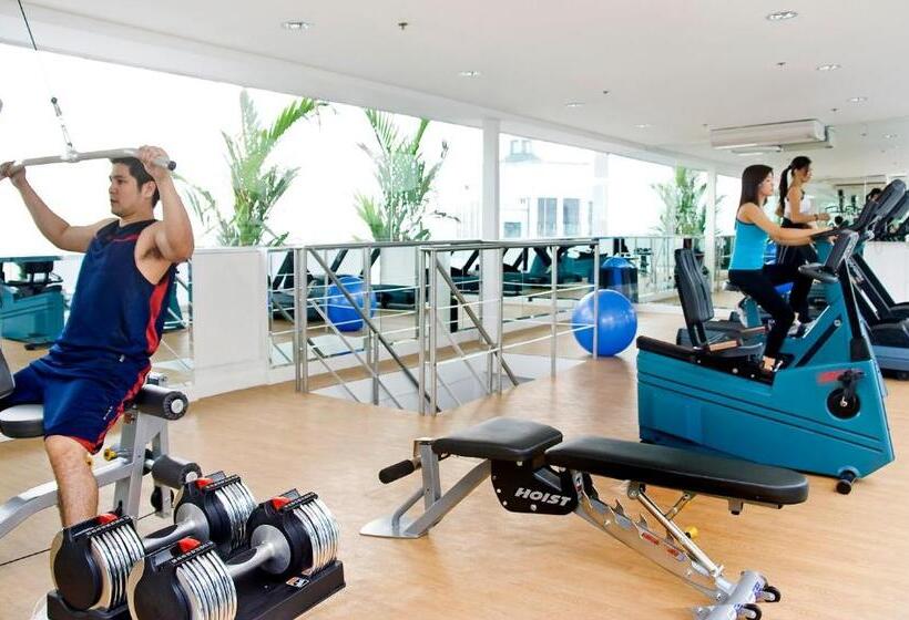 St Giles Hotel Makati