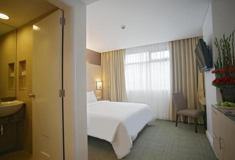 St Giles Hotel Makati