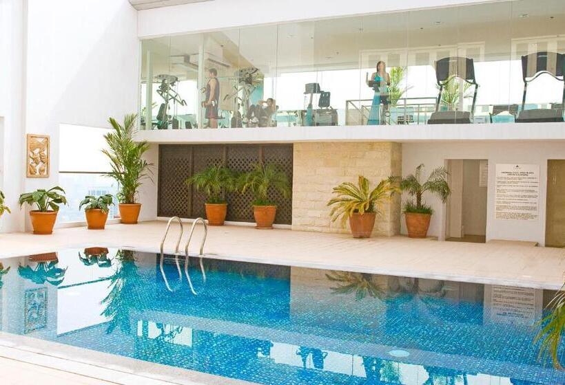 St Giles Hotel Makati