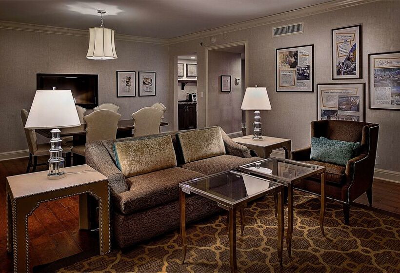 St. Louis Union Station Hotel, Curio Collection By Hilton