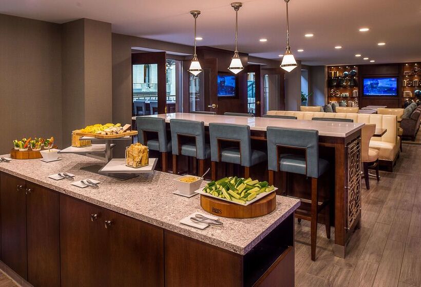 St. Louis Union Station Hotel, Curio Collection By Hilton