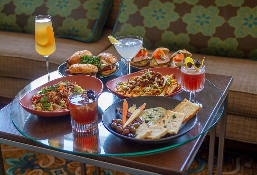 St. Louis Union Station Hotel, Curio Collection By Hilton