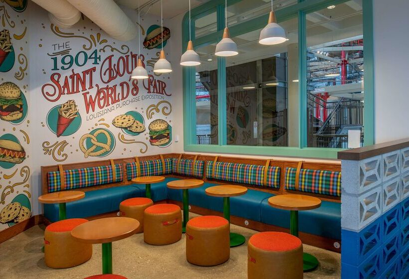 St. Louis Union Station Hotel, Curio Collection By Hilton