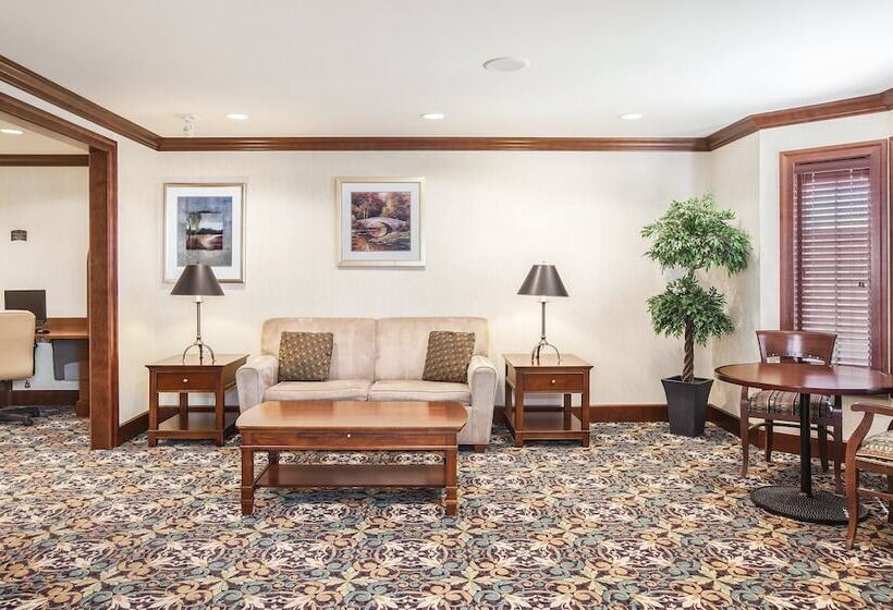 호텔 Staybridge Suites El Paso Airport, An Ihg