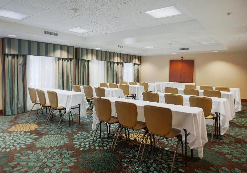 فندق Staybridge Suites Fayetteville, An Ihg