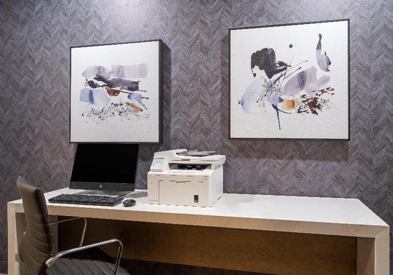 هتل Staybridge Suites Rochester University, An Ihg