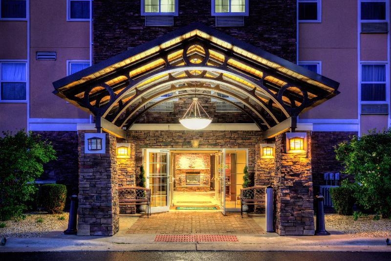 ホテル Staybridge Suites Rockford, An Ihg