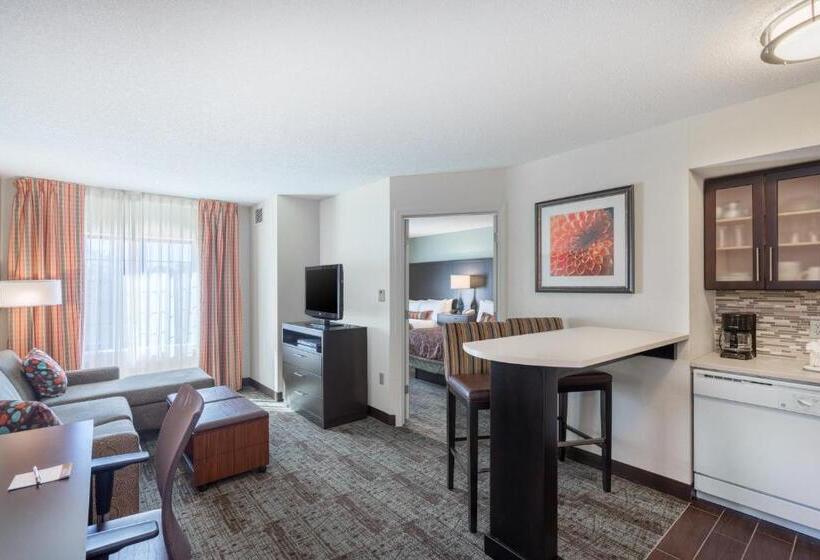 هتل Staybridge Suites Wilmington Newark By Ihg