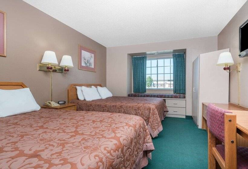 בית מלון כפרי Super 8 By Wyndham Fargo Airport