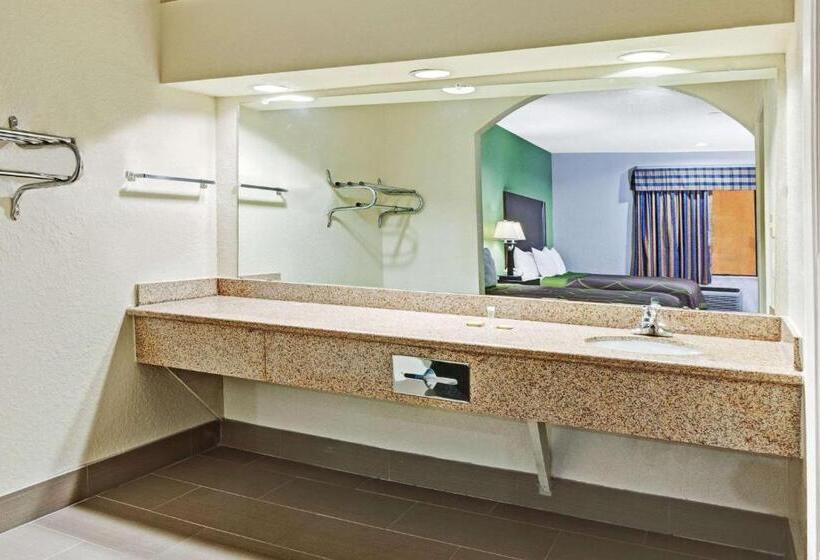 ホテル Super 8 By Wyndham Houston Hobby Airport South