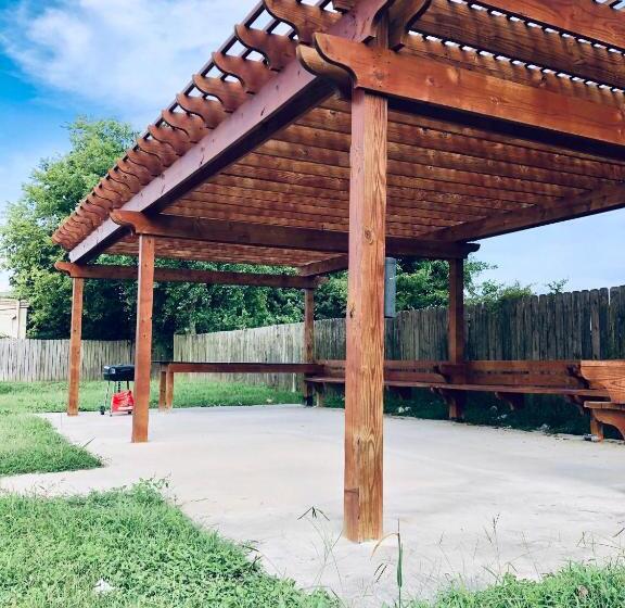 ホテル Super 8 By Wyndham Houston Hobby Airport South