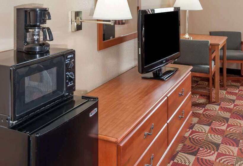 فندق Super 8 By Wyndham Shipshewana