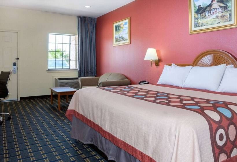 فندق Super 8 By Wyndham Stafford Sugarland Area