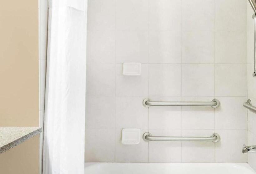 ホテル Spark By Hilton Lancaster Dutch Country