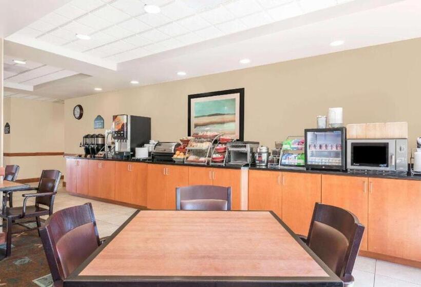 ホテル Spark By Hilton Lancaster Dutch Country